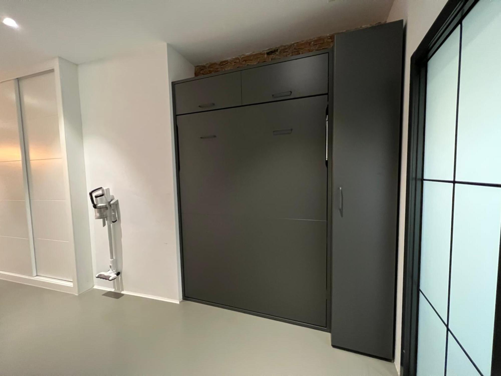 Apartment One Bedroom, Bed, Sofa Bed, Home-office, Modern, Quiet, Fully Equipped, Powerful Ac, 300 Mbps Fibre, Washer And Dryer