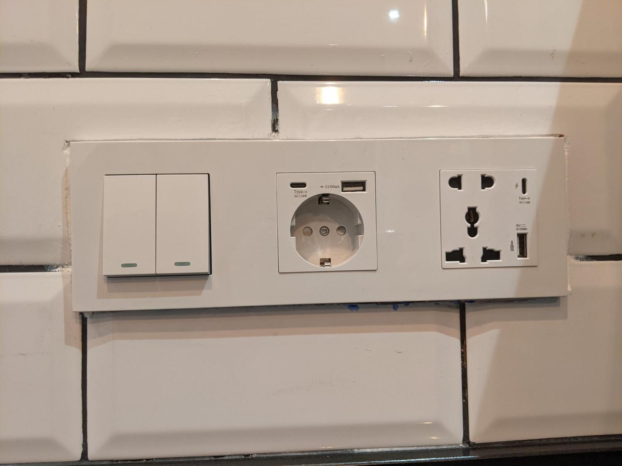 One Bedroom, Bed, Sofa Bed, Home-office, Modern, Quiet, Fully Equipped, Powerful Ac, 300 Mbps Fibre, Washer And Dryer Apartment Málaga