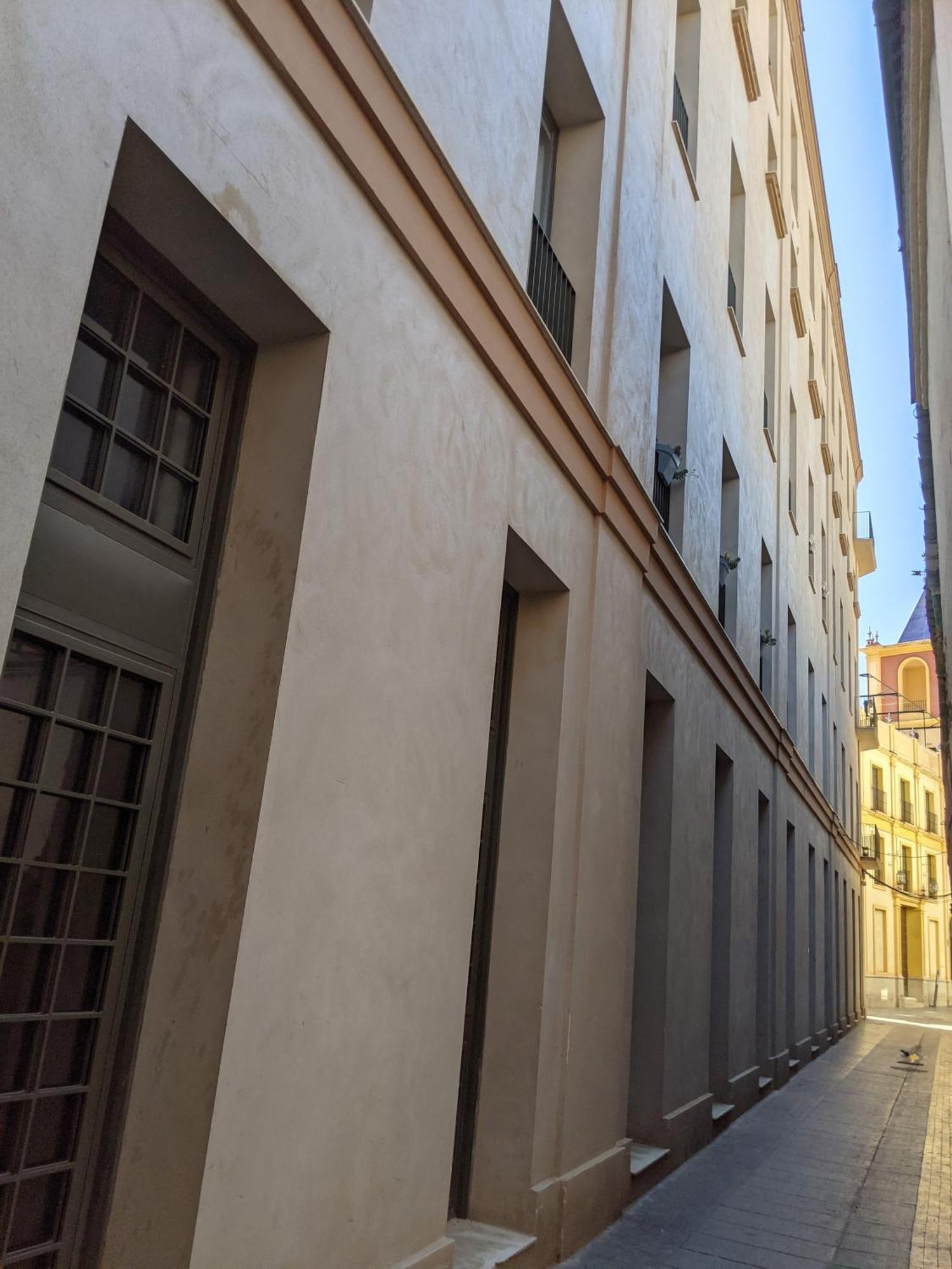 One Bedroom, Bed, Sofa Bed, Home-office, Modern, Quiet, Fully Equipped, Powerful Ac, 300 Mbps Fibre, Washer And Dryer Apartment Málaga