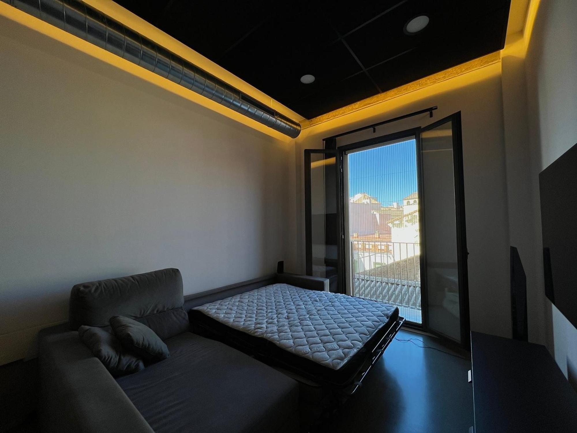 Appartamento One Bedroom, Bed, Sofa Bed, Home-office, Modern, Quiet, Fully Equipped, Powerful Ac, 300 Mbps Fibre, Washer And Dryer